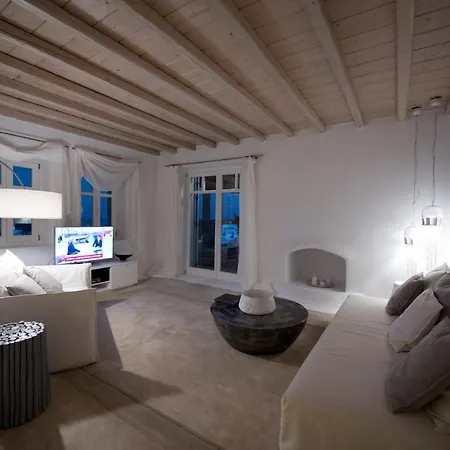 Villa Azurite With Heated Pool By Diles