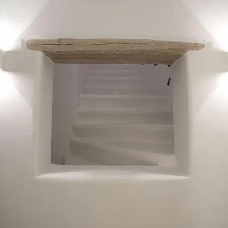 Villa Azurite With Heated Pool By Diles Psarrou