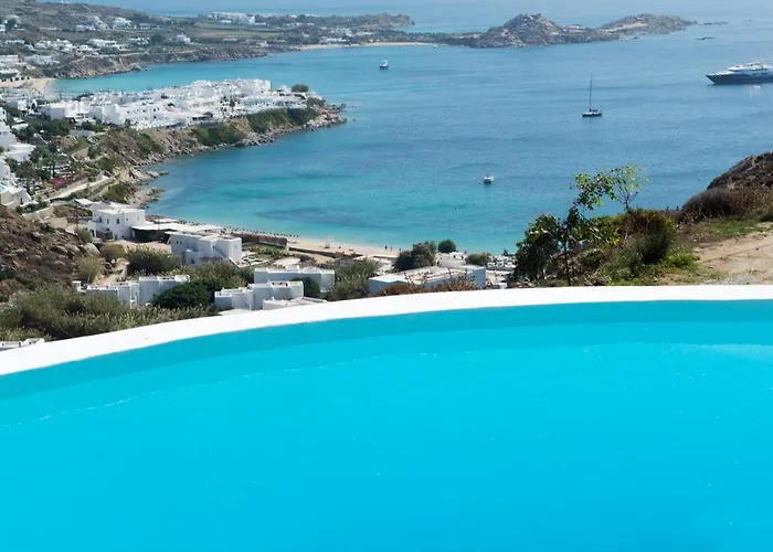 Azurite With Heated Pool By Diles Villa *