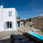 Βίλα Azurite With Heated Pool By Diles Ψαρού