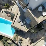 Βίλα Azurite With Heated Pool By Diles *