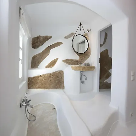 Azurite With Heated Pool By Diles プサロウ