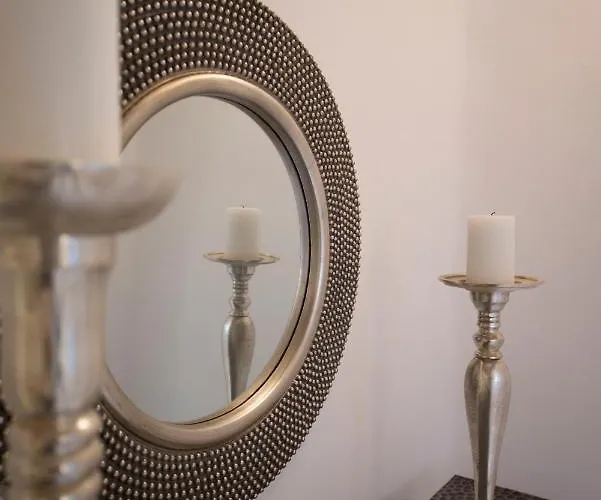 Azurite With Heated Pool By Diles * 프사로우