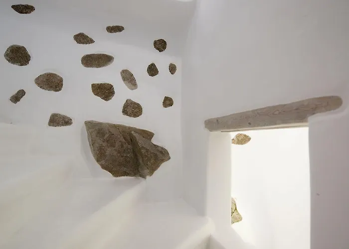 Willa Azurite With Heated Pool By Diles Psarrou