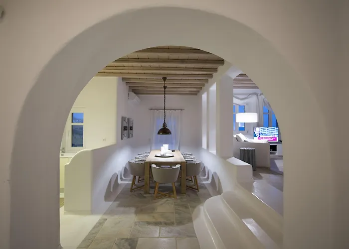 Willa Azurite With Heated Pool By Diles Psarrou