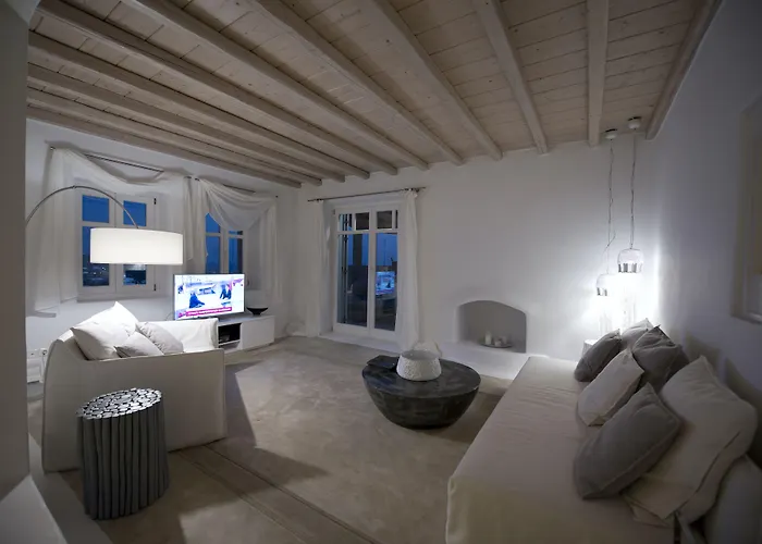 Villa Azurite With Heated Pool By Diles *