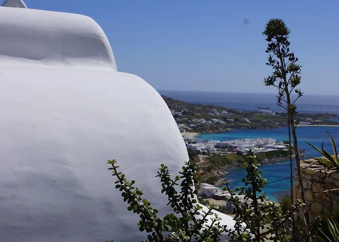 Azurite With Heated Pool By Diles *